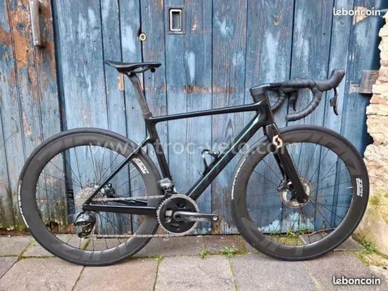 Vélo carbone Scott Addict RC Pro disques, route course - 1